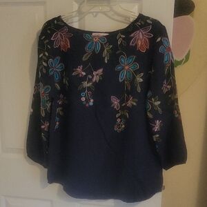 Ana & Rose SzLg scoop neck 3/4 sleeve Floral Embroidered Blouse - Navy